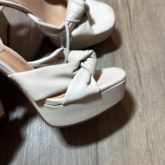 NEW! Steve Madden Lala Ankle Strap Platform Sandal - Size 7 - Picture 10 of 16